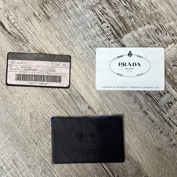 Prada Wallet - Picture 5 of 10